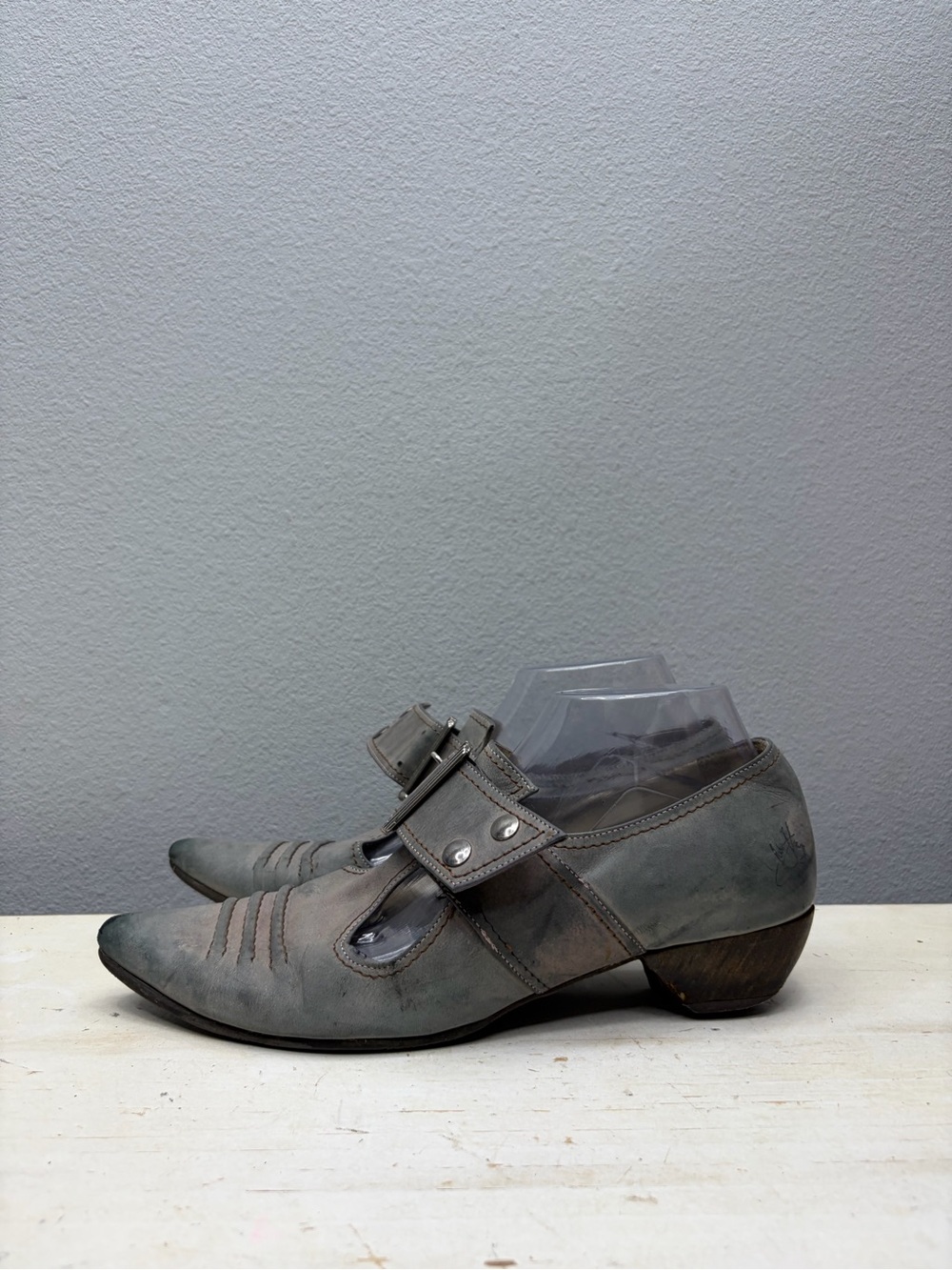 John Fluevog Grey Leather Pilgrim Buckle Pointed Shoes Size 10.5